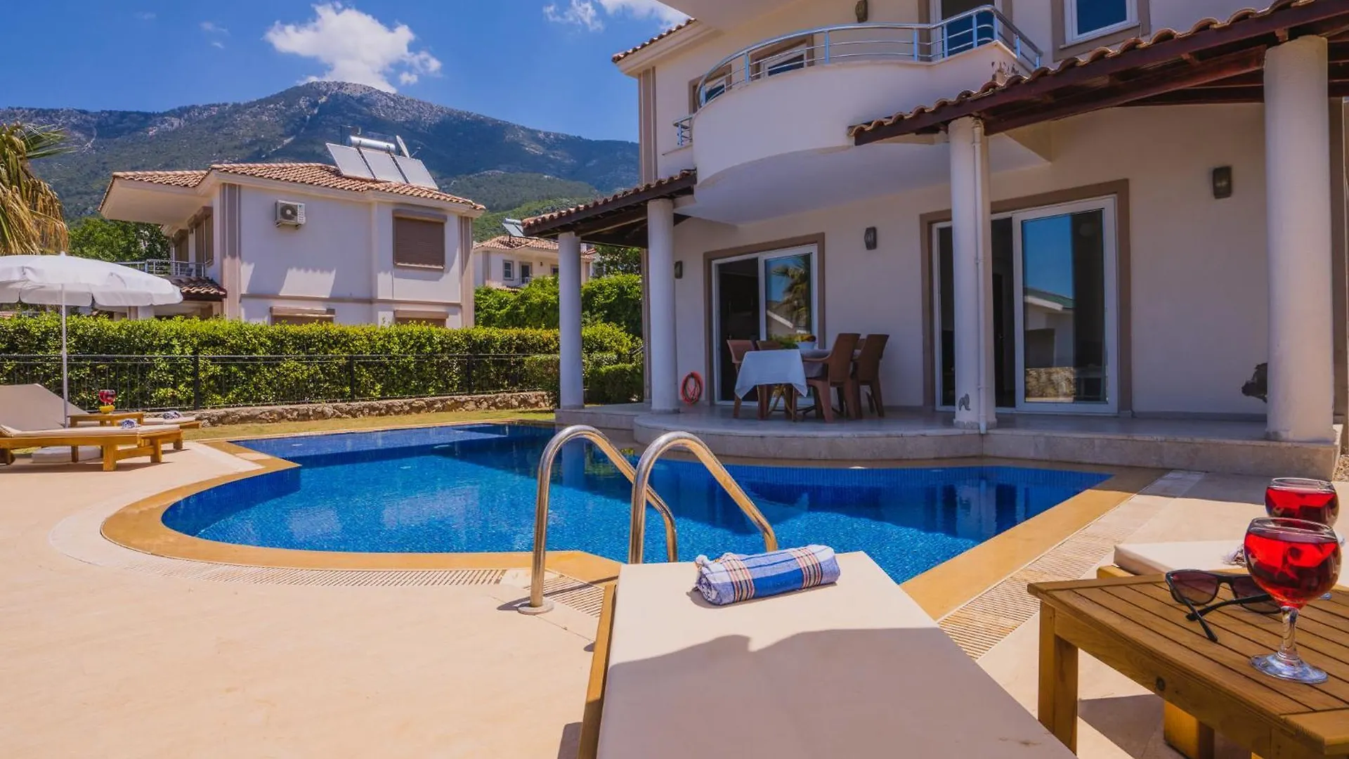 Fethiye Ovacikta 3+1 Oezel Havuzlu Villa Royal 15
