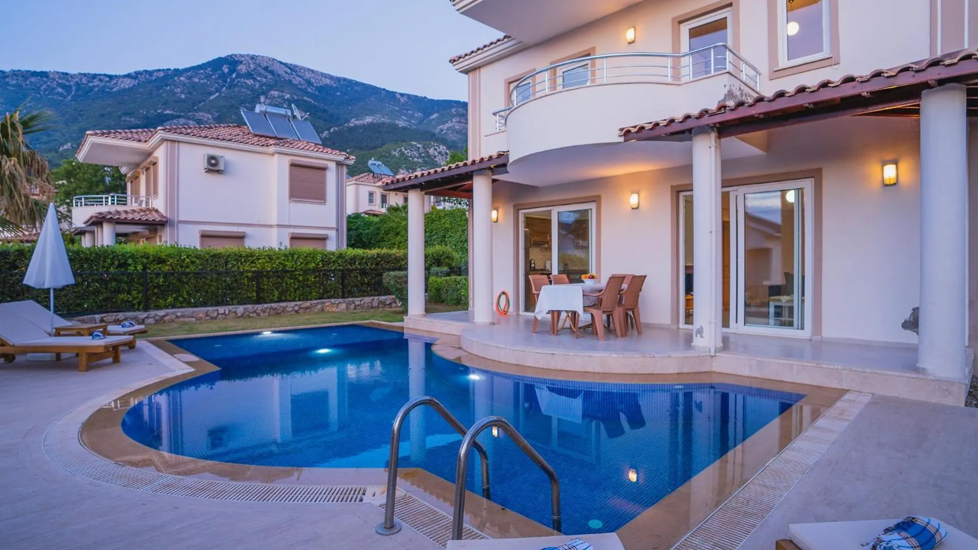 Fethiye Ovacikta 3+1 Oezel Havuzlu Villa Royal 15