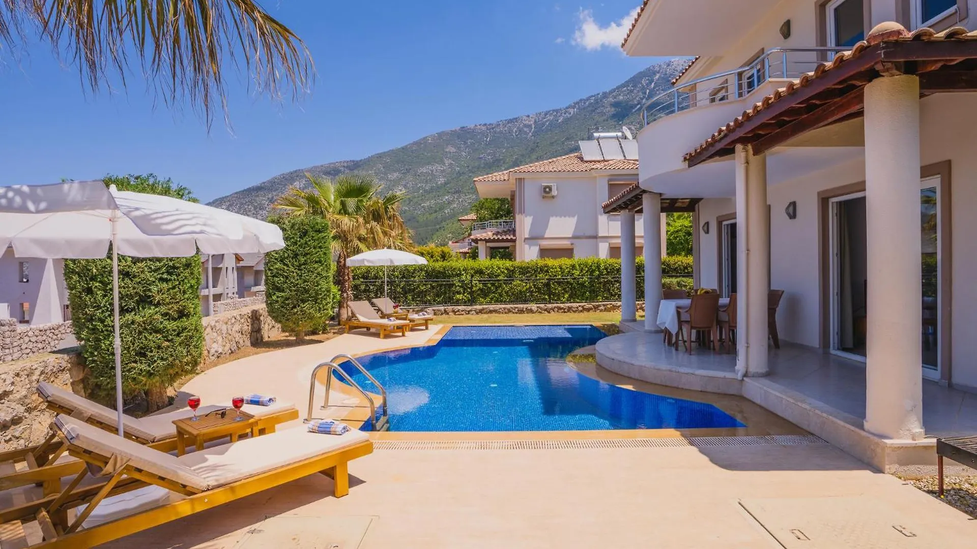 Fethiye Ovacikta 3+1 Oezel Havuzlu Villa Royal 15